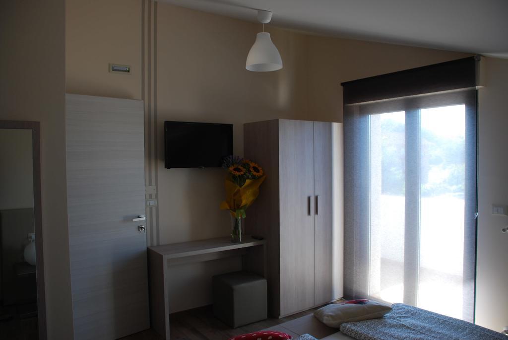 B&B Raffaello A Mare Montesilvano Marina Dış mekan fotoğraf